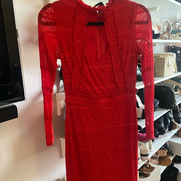 Red color long sleeve dress.. - Picture 2 of 2
